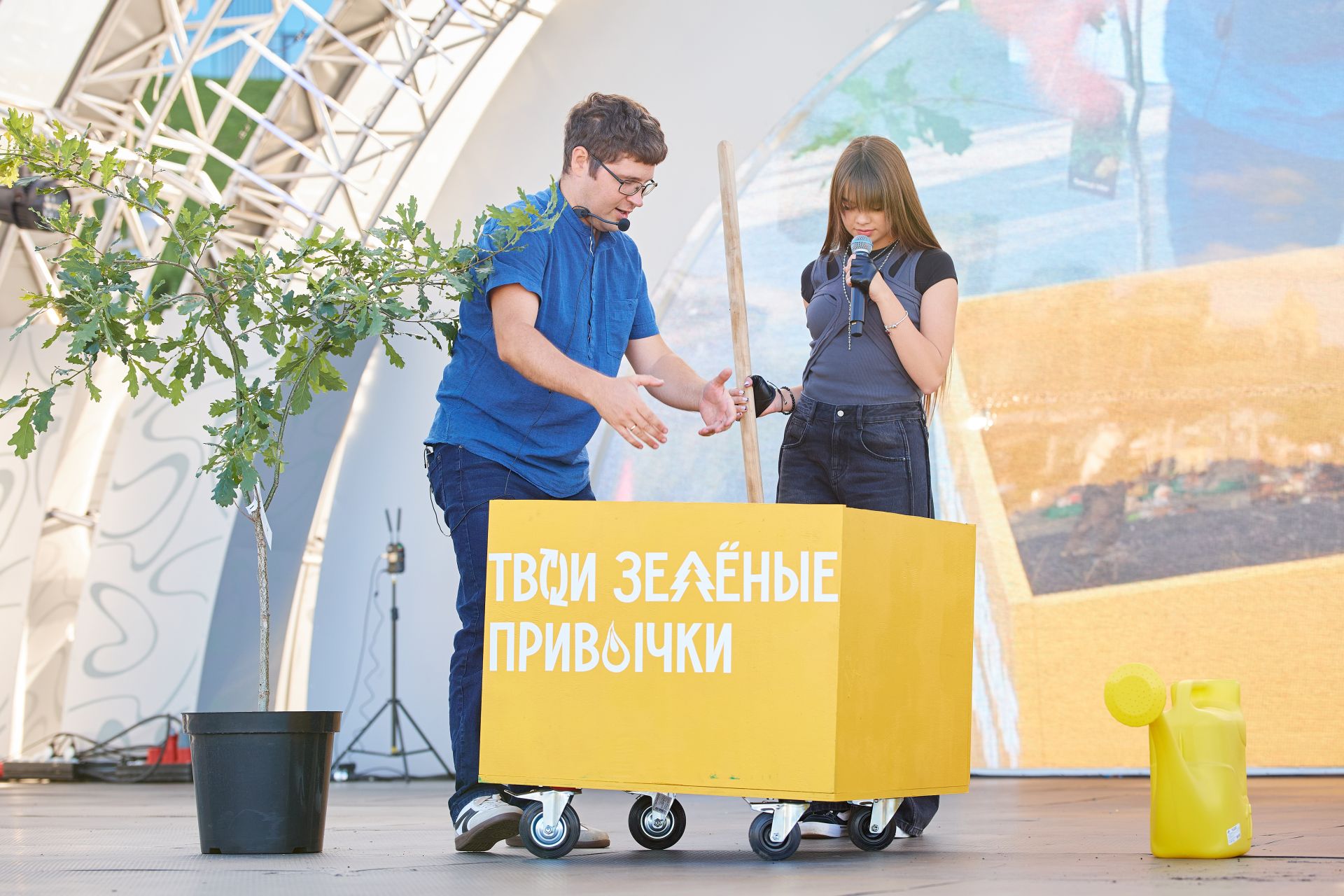 В детском парке «Елмай» прошел экоурок с певицей и блогером Анастасией Князевой