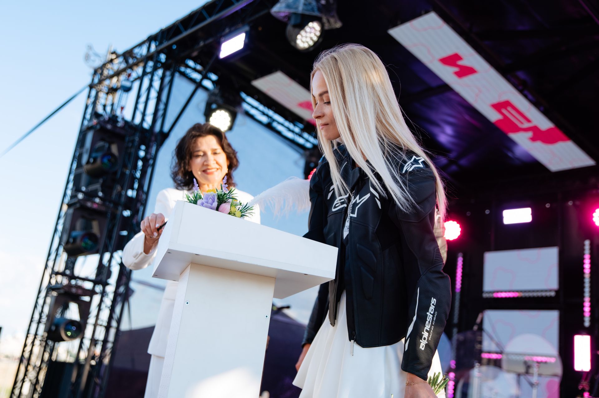 Свадьба, две сцены и Сабантуй: как VK Fest в Казани объединил 18 000 человек