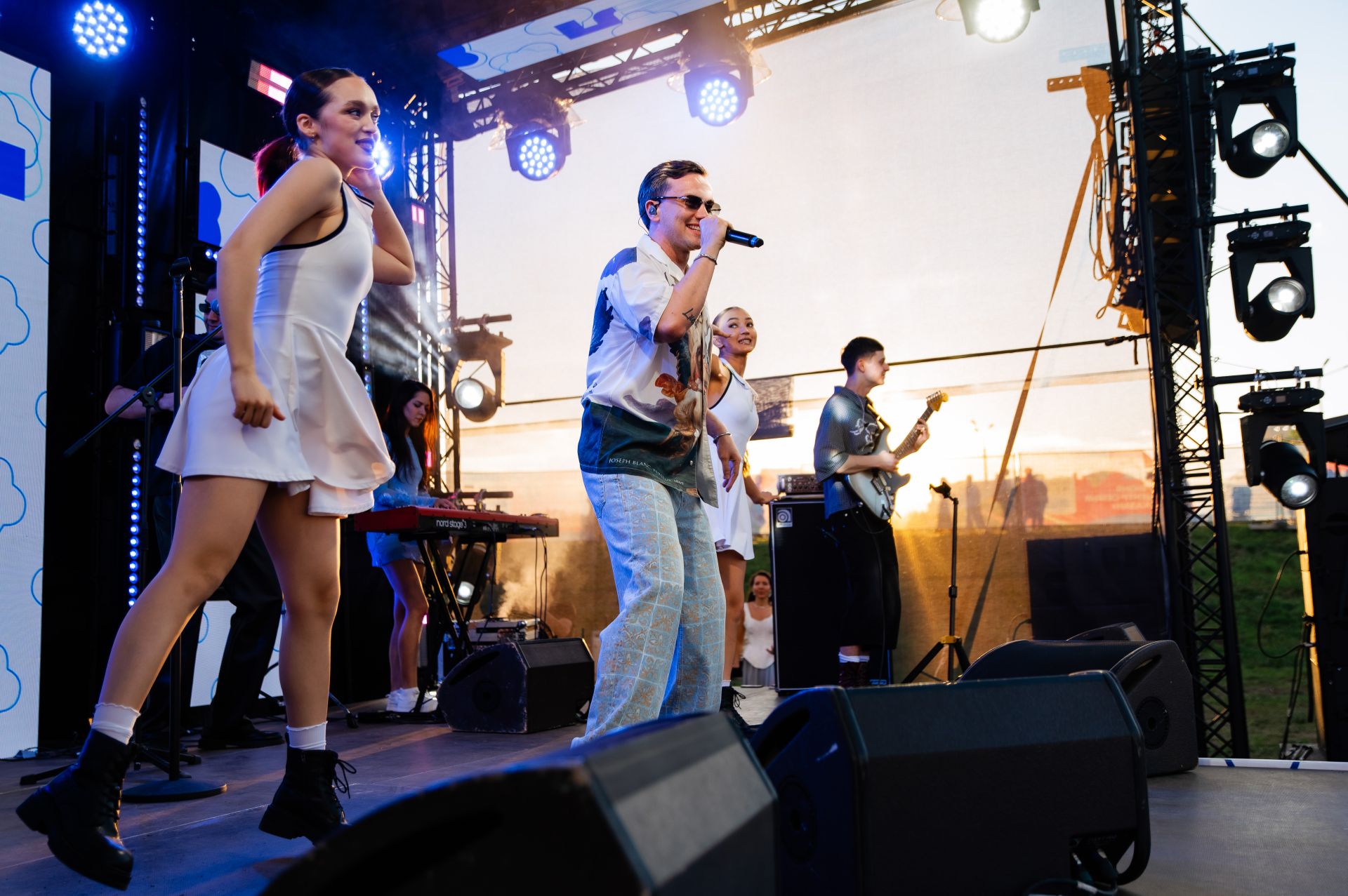 Свадьба, две сцены и Сабантуй: как VK Fest в Казани объединил 18 000 человек