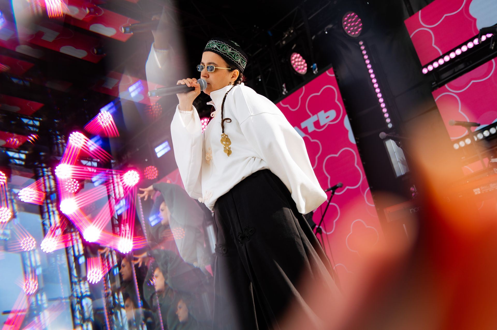 Свадьба, две сцены и Сабантуй: как VK Fest в Казани объединил 18 000 человек