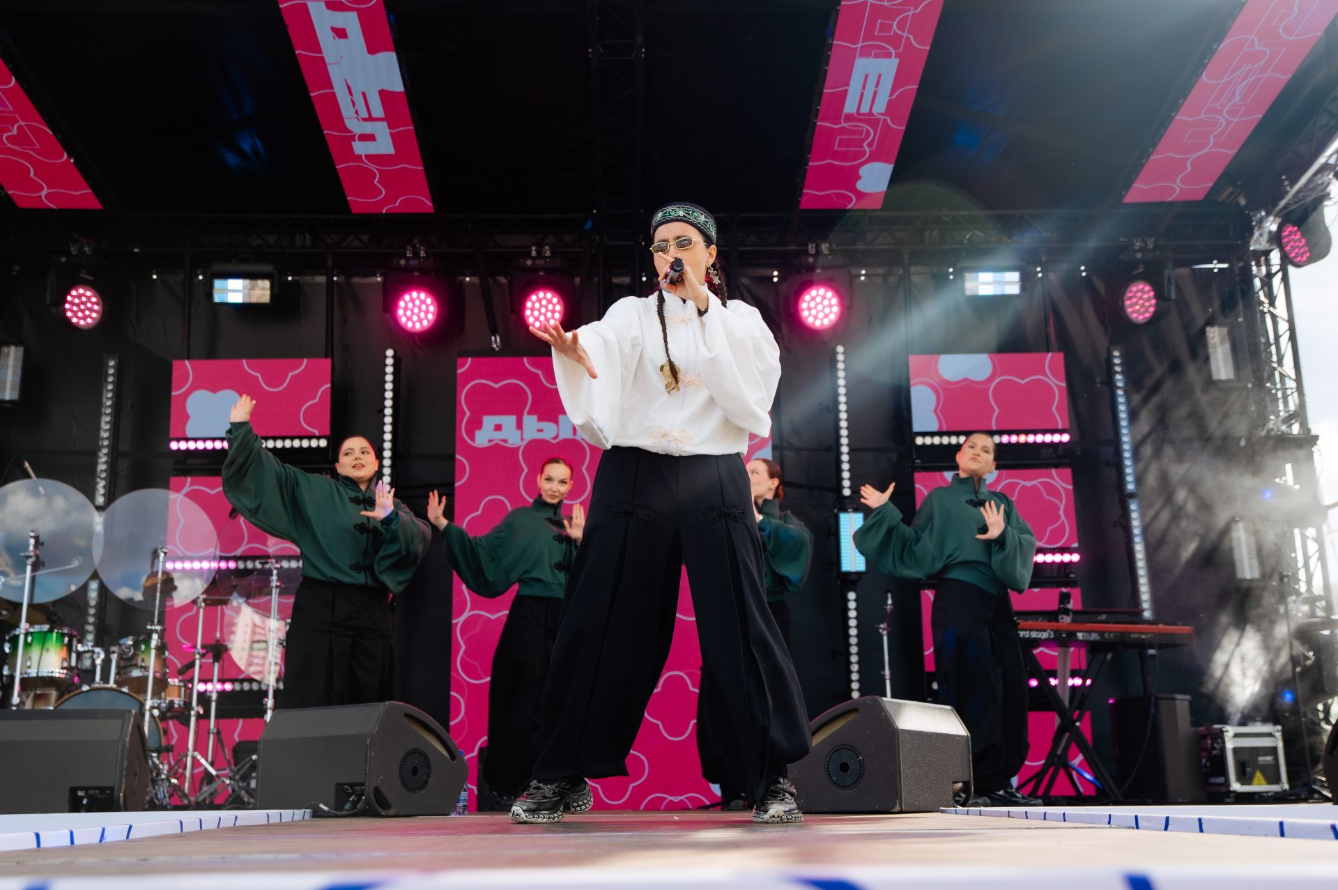 Свадьба, две сцены и Сабантуй: как VK Fest в Казани объединил 18 000 человек