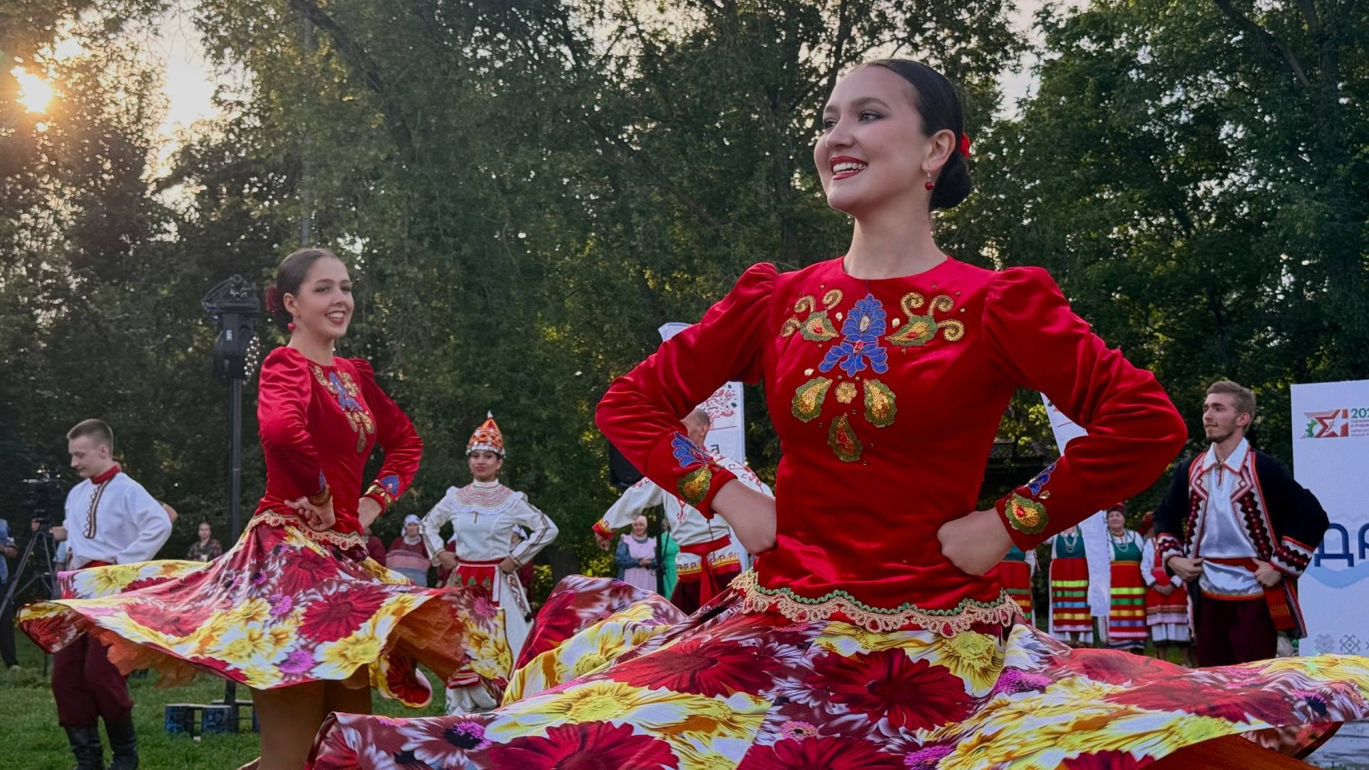 «Если живет язык — живет и культура»: в Казани отметили пятилетие проекта «Древо жизни»