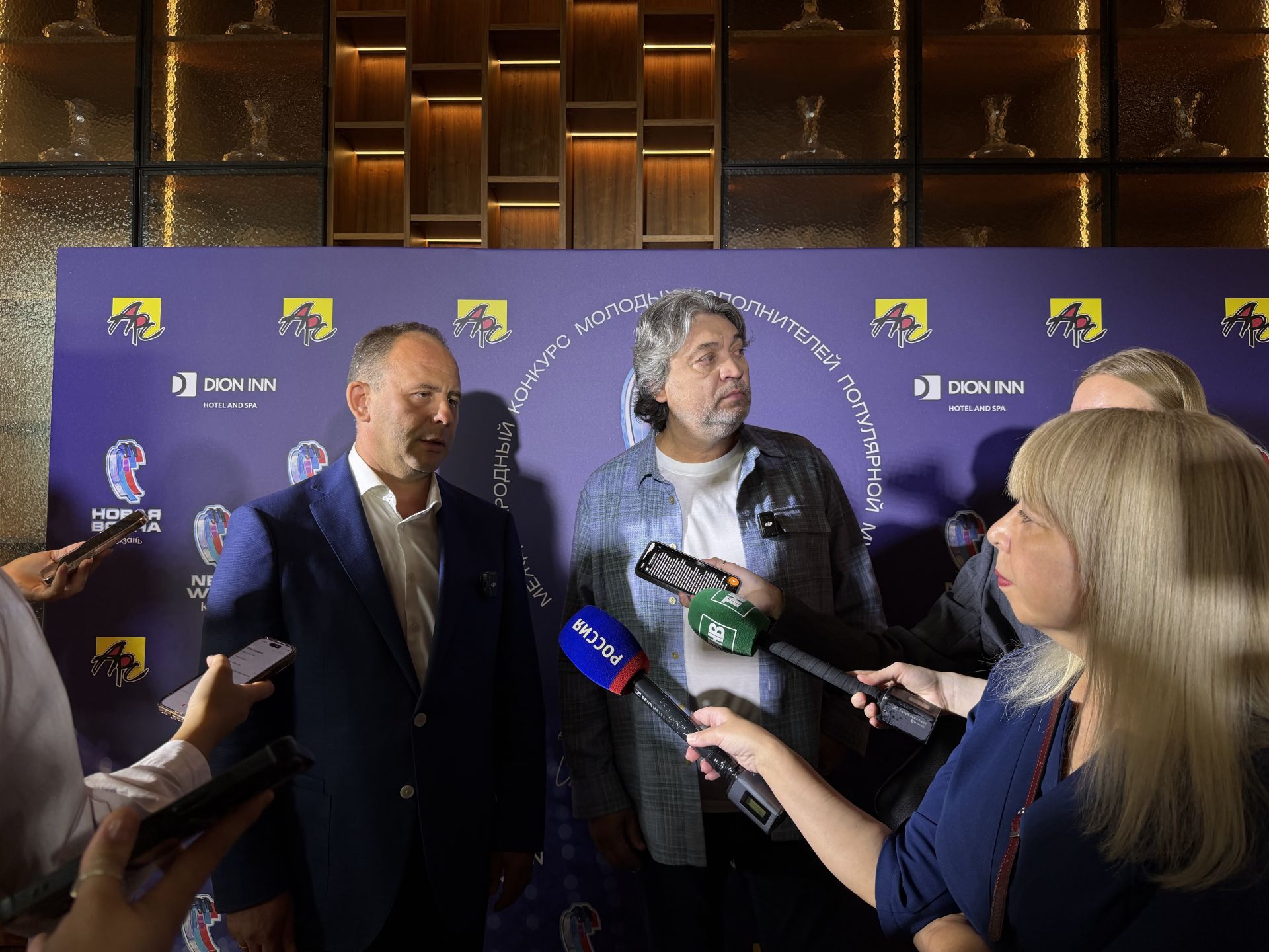 В Казани стартовала подготовка к «Новой волне 2026»: финалисты создали барельеф конкурса