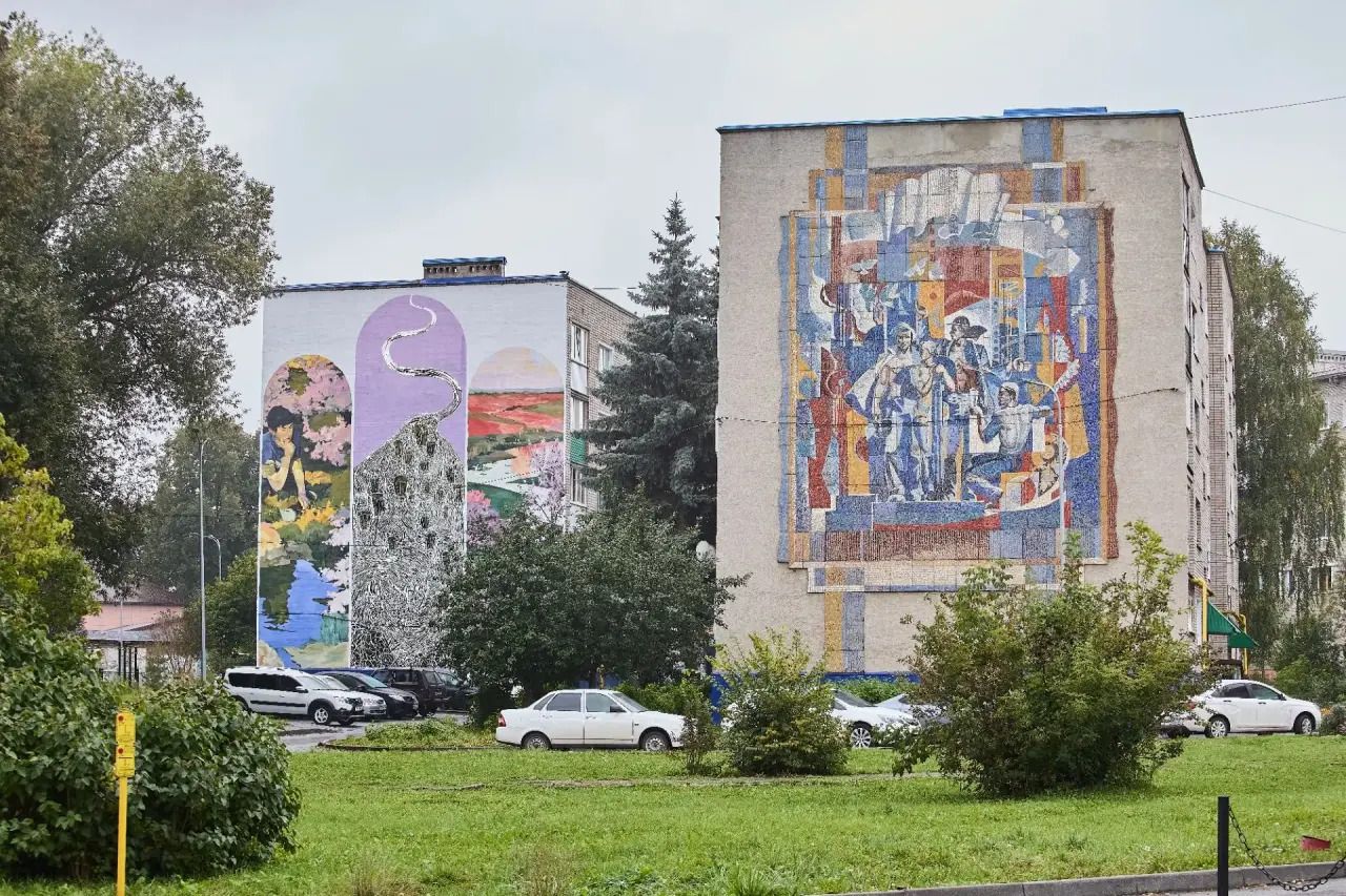 В Лениногорске появились два паблик-арт объекта в диалоге с советской мозаикой