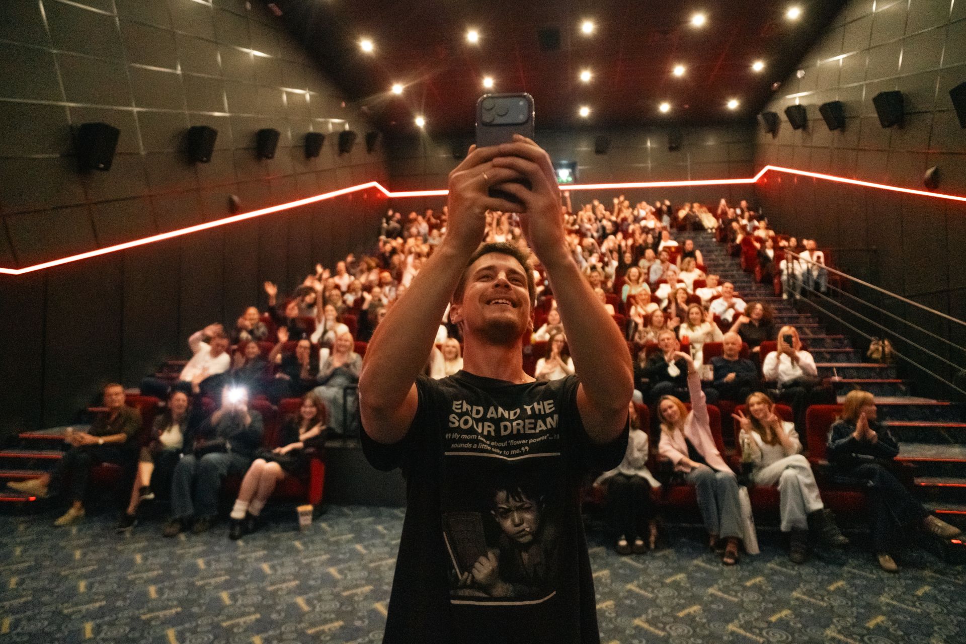 «Вы первые, с кем мы этим фильмом делимся»: как в Казани прошла премьера «Битвы моторов»
