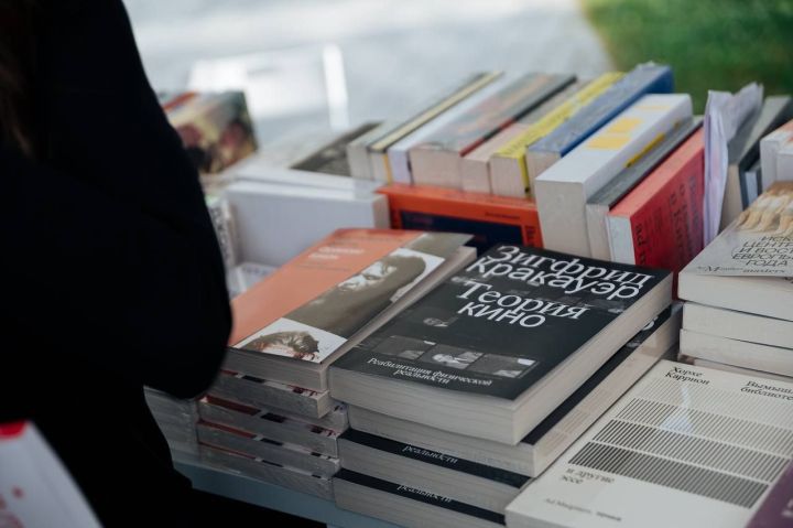 «Смена» объявила даты восьмого Летнего книжного фестиваля и первые детали программы